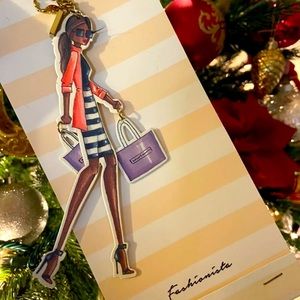 C.R Gibson winks ornament